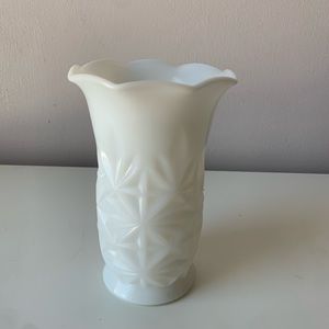 Vintage Hazel Atlas Milk Glass Vase-Starburst White-1960’s